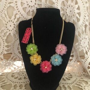 NWT Betsey Johnson Spring Has Sprung Colorful Necklade